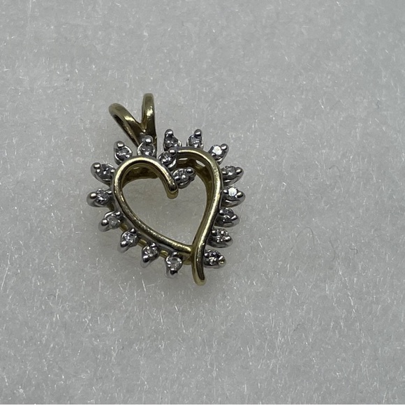 10k Yellow Gold Heart Shape Pendant Diamond Pendant Charm 1.8g